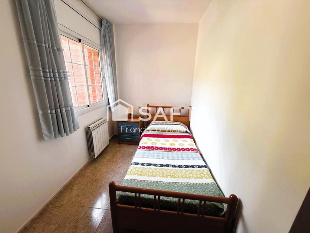 3 chambre Appartement à vendre à Santa Susanna avec piscine garage - 354 000 € (Ref: 10098187)