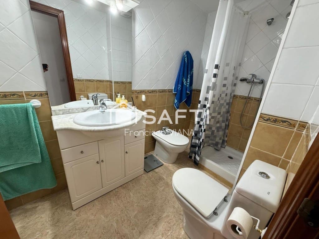 3 chambre Appartement à vendre à Santa Susanna avec piscine garage - 354 000 € (Ref: 10098187)