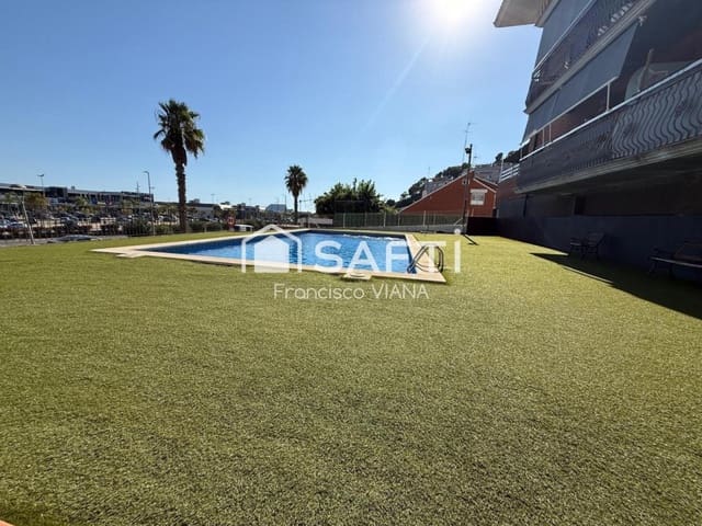 3 chambre Appartement à vendre à Santa Susanna avec piscine garage - 354 000 € (Ref: 10098187)