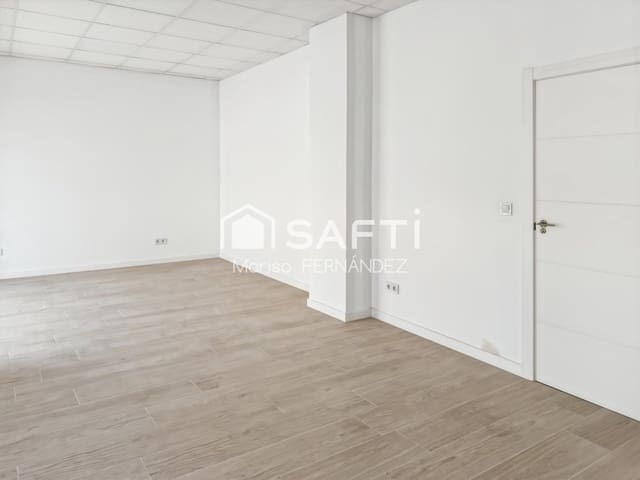Commercieel te koop in Playa de Muchavista, El Campello - € 123.000 (Ref: 10098190)