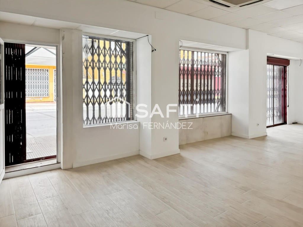 Commercieel te koop in El Campello - € 123.000 (Ref: 10098190)