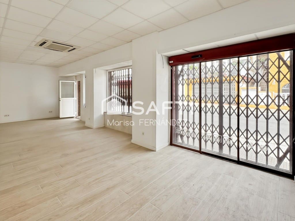Commercieel te koop in El Campello - € 123.000 (Ref: 10098190)