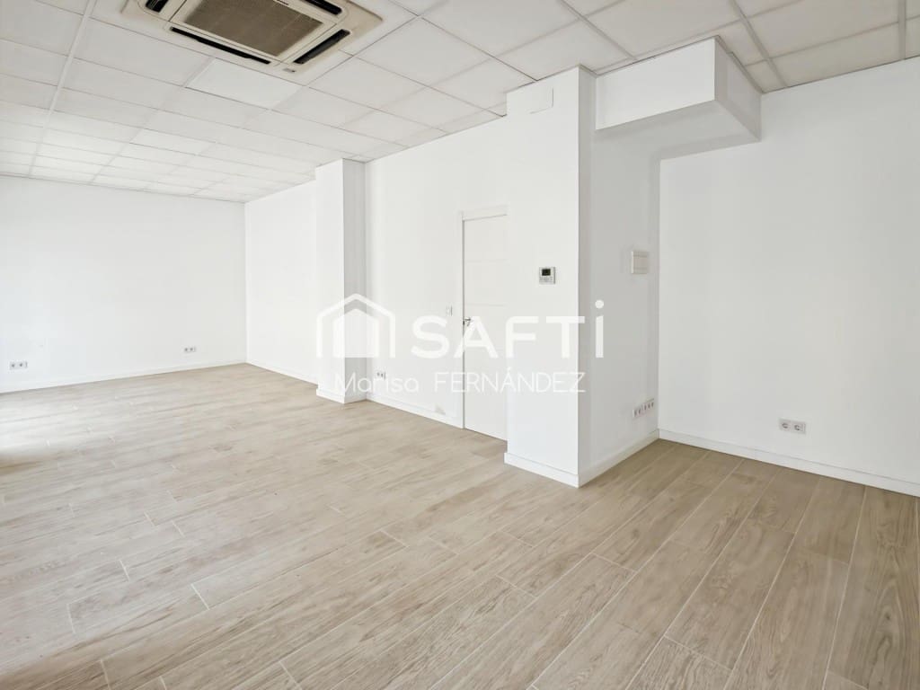 Commercieel te koop in El Campello - € 123.000 (Ref: 10098190)