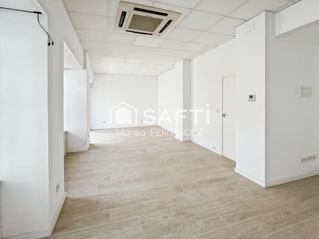 Commercieel te koop in Playa de Muchavista, El Campello - € 123.000 (Ref: 10098190)