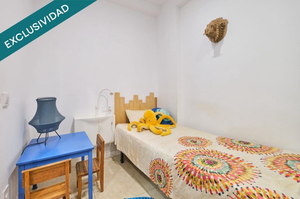 Commercieel te koop in Barcelona stad - € 145.000 (Ref: 10100101)
