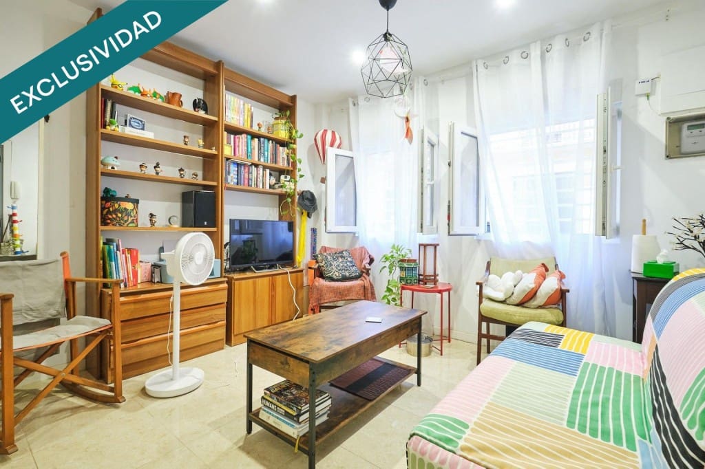Commercieel te koop in Barcelona stad - € 145.000 (Ref: 10100101)