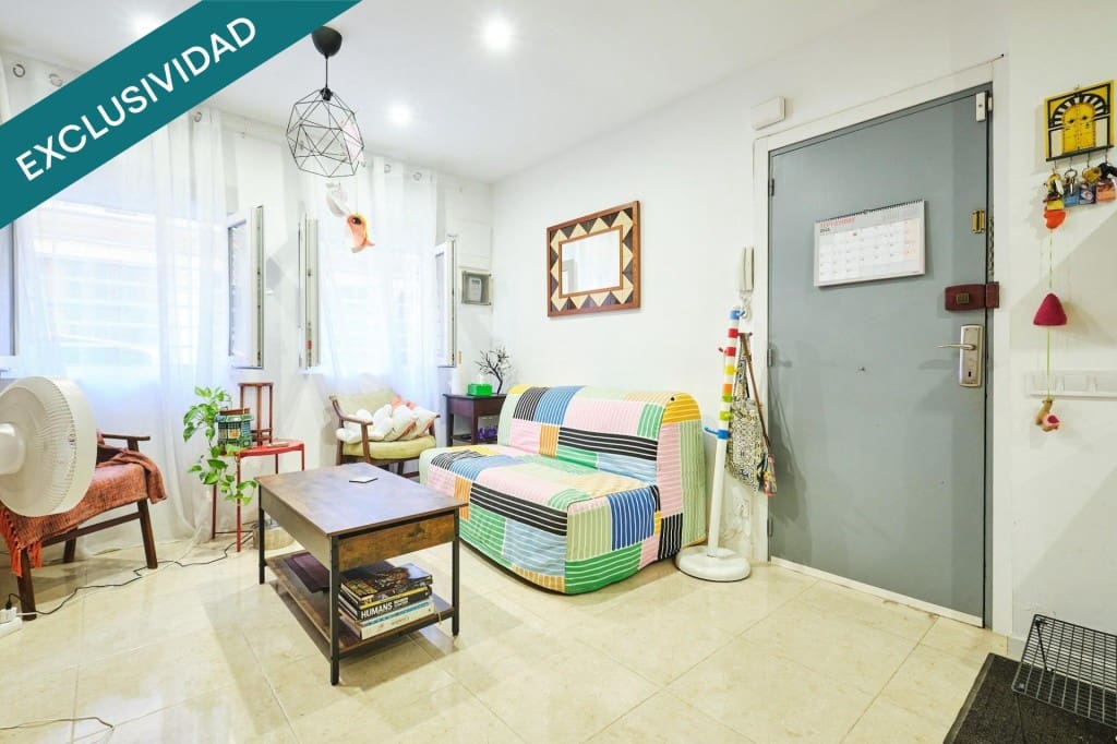 Commercieel te koop in Barcelona stad - € 145.000 (Ref: 10100101)