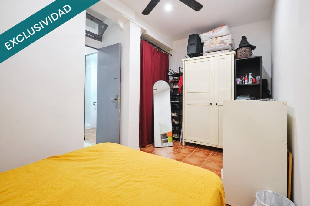Commercieel te koop in Barcelona stad - € 145.000 (Ref: 10100101)