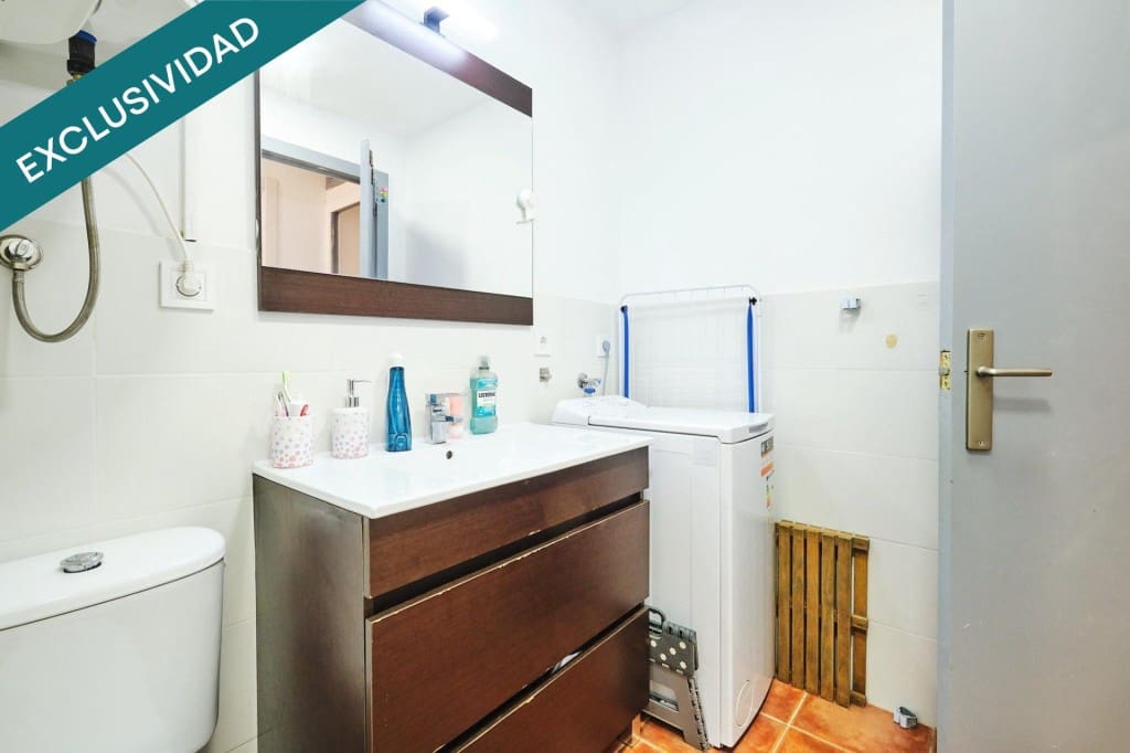 Commercieel te koop in Barcelona stad - € 145.000 (Ref: 10100101)