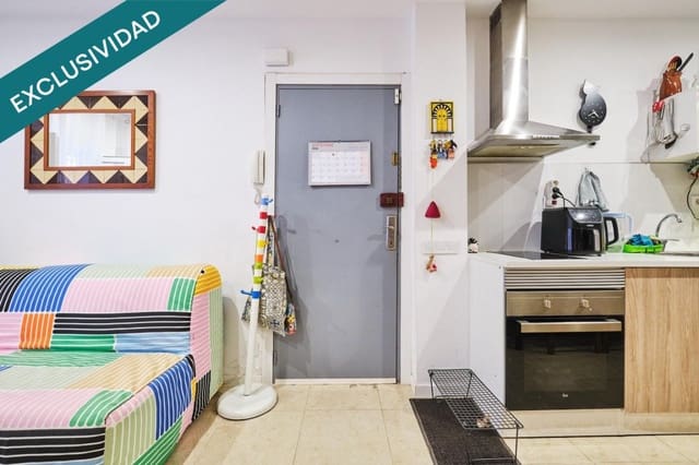 Commercieel te koop in El Poble Sec, Barcelona stad - € 145.000 (Ref: 10100101)