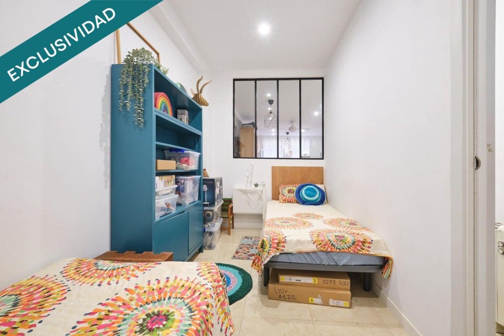 Commercieel te koop in Barcelona stad - € 145.000 (Ref: 10100101)