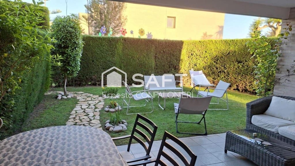 3 camera da letto Villetta a Schiera in vendita in Sant Jordi con piscina garage - 240.000 € (Rif: 10100104)