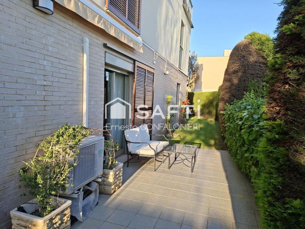 3 camera da letto Villetta a Schiera in vendita in Sant Jordi con piscina garage - 240.000 € (Rif: 10100104)
