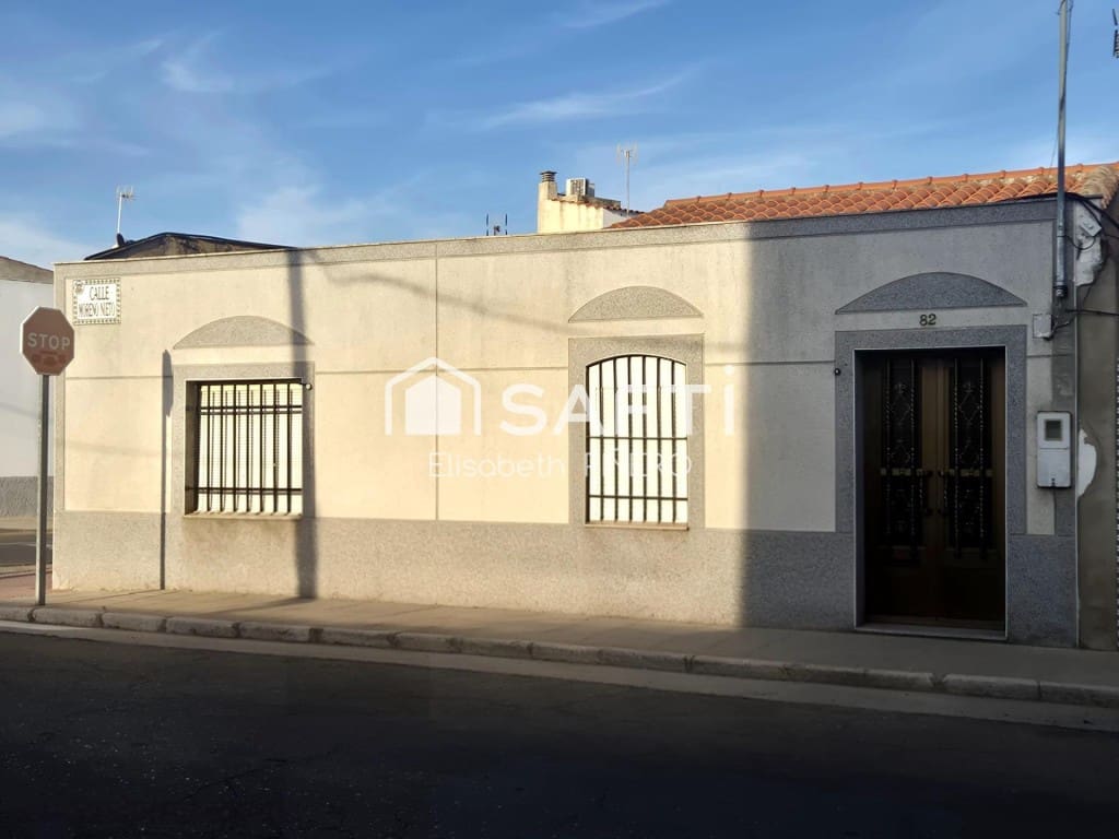 3 bedroom Villa for sale in Montijo with garage - € 84,000 (Ref: 10102223)