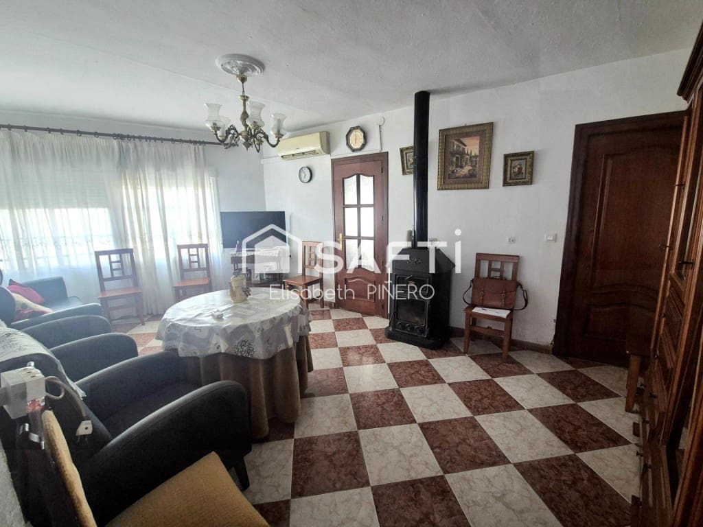 3 bedroom Villa for sale in Montijo with garage - € 84,000 (Ref: 10102223)