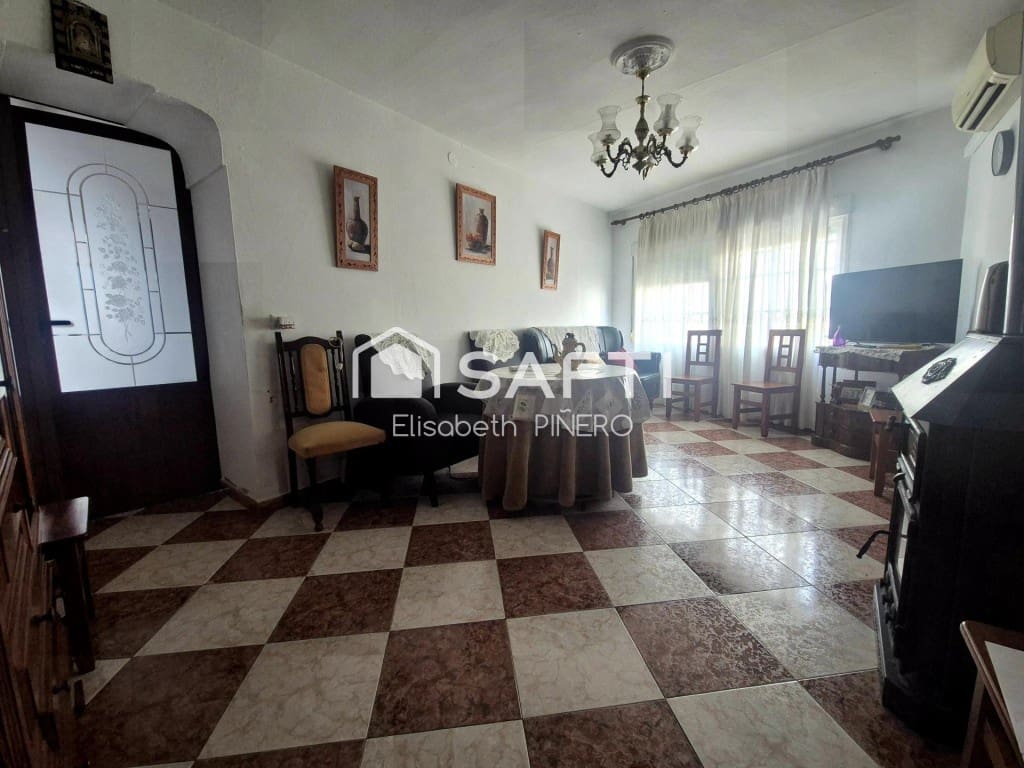 3 bedroom Villa for sale in Montijo with garage - € 84,000 (Ref: 10102223)