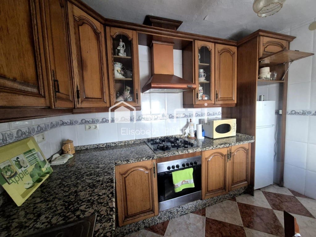 3 bedroom Villa for sale in Montijo with garage - € 84,000 (Ref: 10102223)