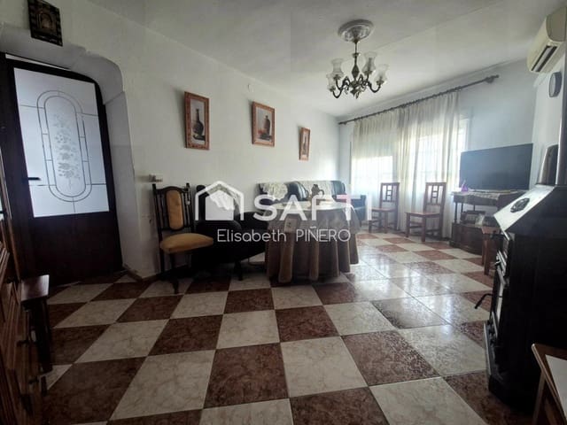 3 bedroom Villa for sale in Montijo with garage - € 84,000 (Ref: 10102223)