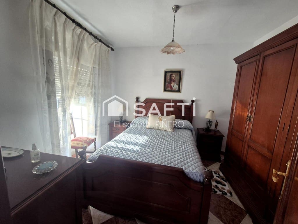 3 bedroom Villa for sale in Montijo with garage - € 84,000 (Ref: 10102223)