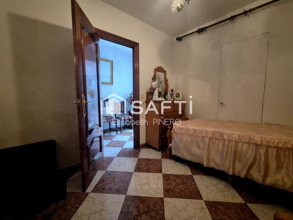 3 bedroom Villa for sale in Montijo with garage - € 84,000 (Ref: 10102223)
