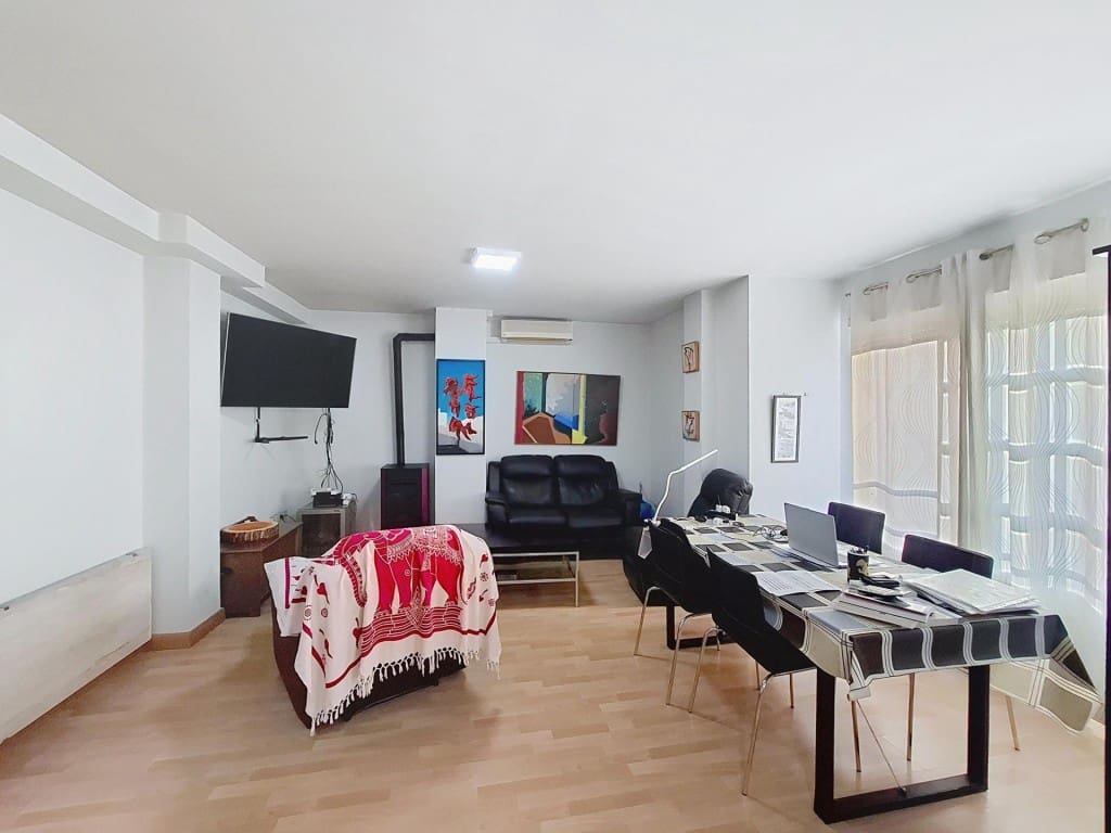 3 bedroom Apartment for sale in Llutxent - € 89,900 (Ref: 10109382)