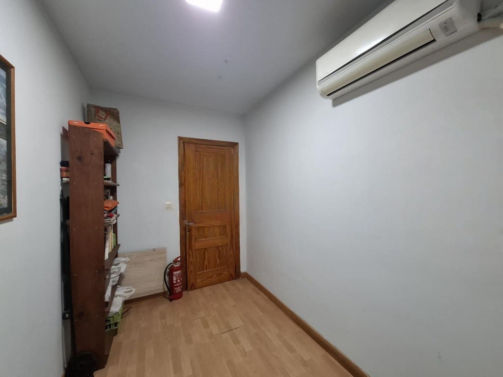 3 bedroom Apartment for sale in Llutxent - € 89,900 (Ref: 10109382)