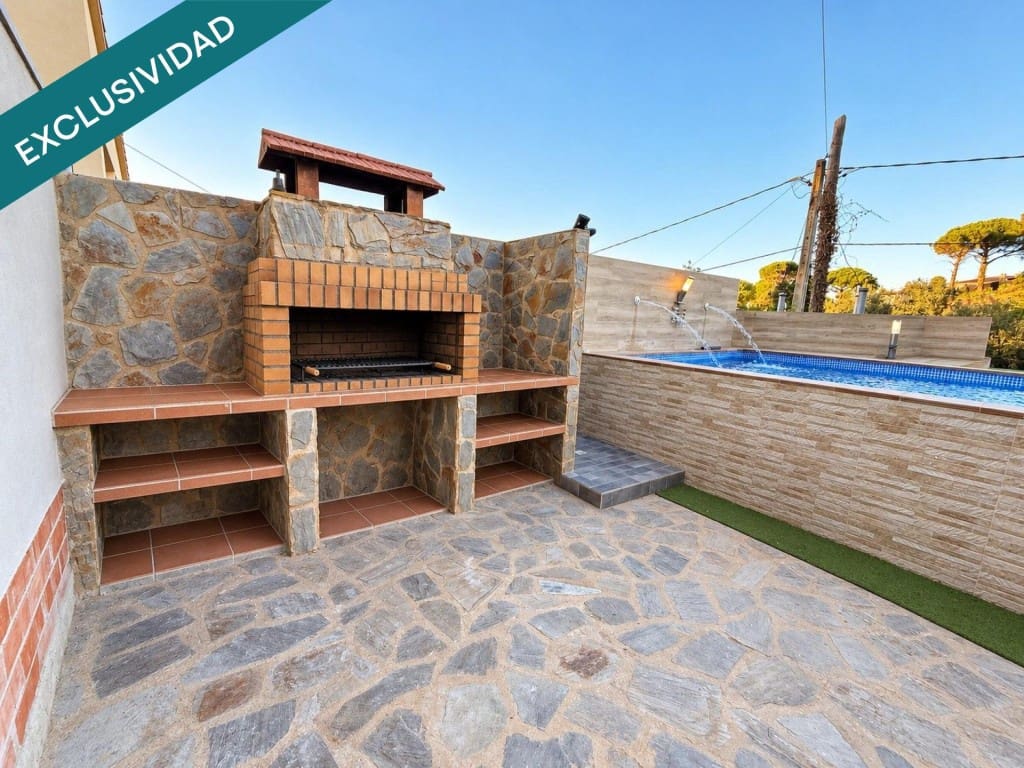 3 bedroom Villa for sale in Macanet de la Selva with garage - € 399,000 (Ref: 10109389)