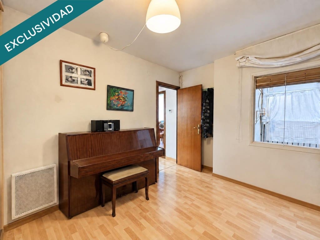 3 bedroom Apartment for sale in Cerdanyola del Valles - € 220,000 (Ref: 10109390)