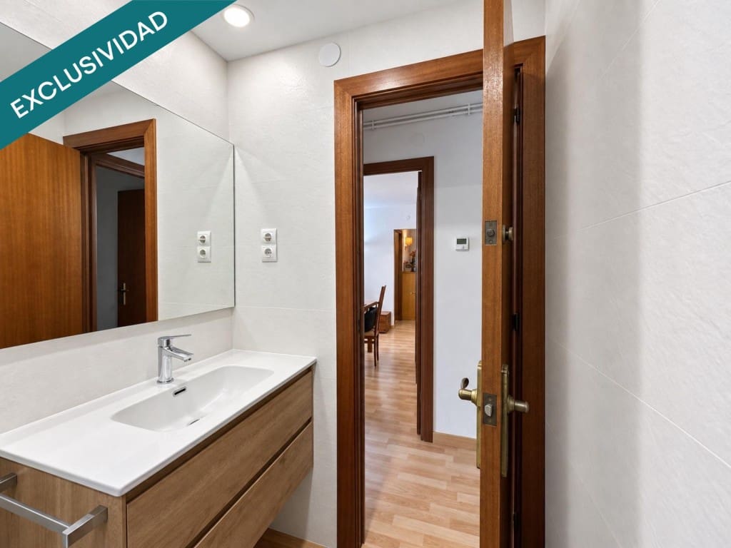 3 bedroom Apartment for sale in Cerdanyola del Valles - € 220,000 (Ref: 10109390)