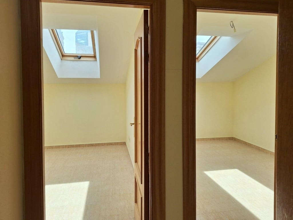 4 bedroom Flat for sale in Penaranda de Bracamonte - € 137,000 (Ref: 10109393)