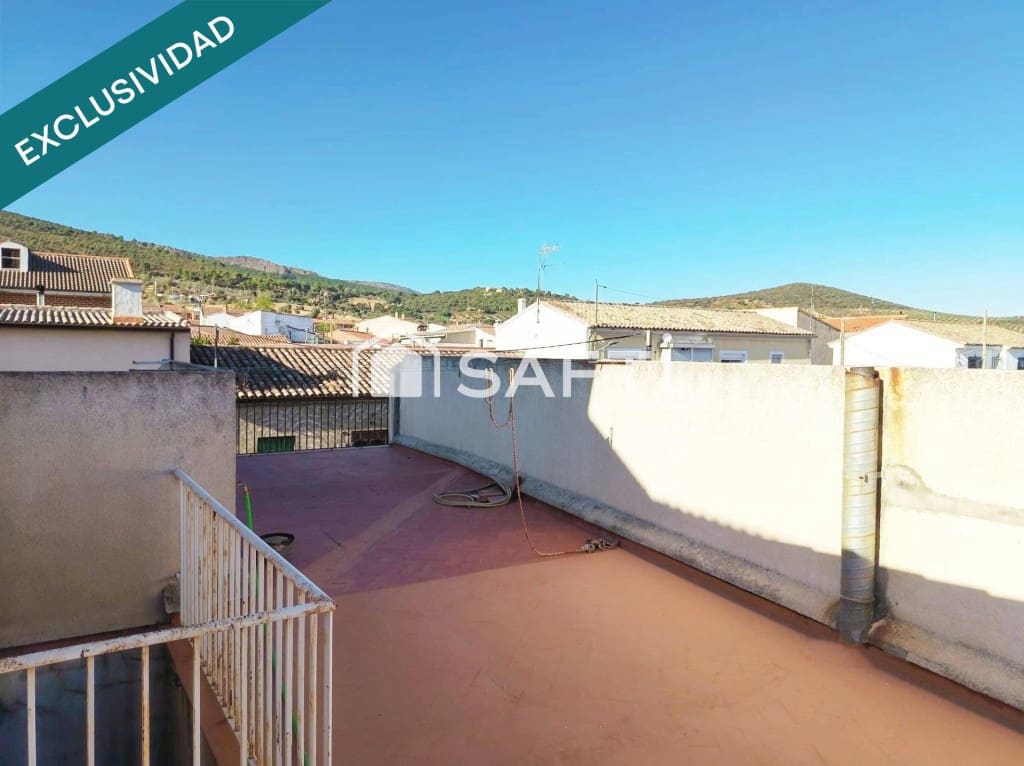 4 bedroom Apartment for sale in Navahermosa with garage - € 125,000 (Ref: 10115612)