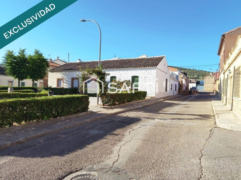4 bedroom Apartment for sale in Navahermosa with garage - € 125,000 (Ref: 10115612)