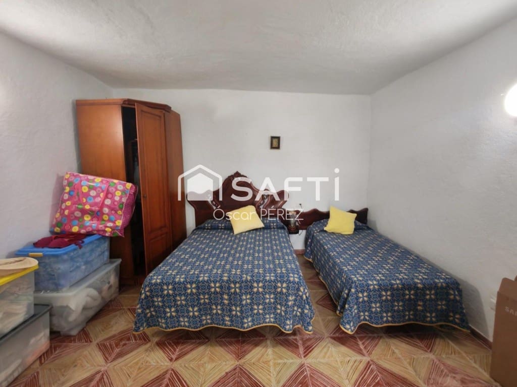 3 bedroom Finca/Country House for sale in Santa Maria de Guia de Gran Canaria - € 280,000 (Ref: 10115614)