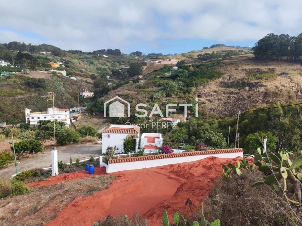 3 bedroom Finca/Country House for sale in Santa Maria de Guia de Gran Canaria - € 280,000 (Ref: 10115614)