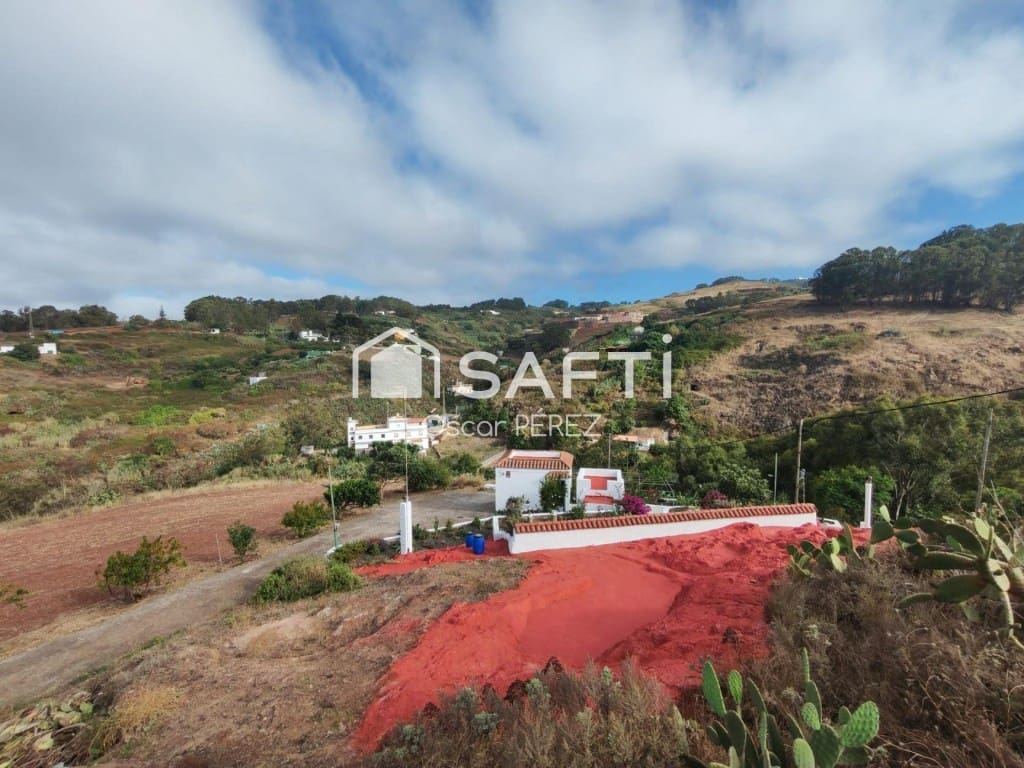 3 bedroom Finca/Country House for sale in Santa Maria de Guia de Gran Canaria - € 280,000 (Ref: 10115614)