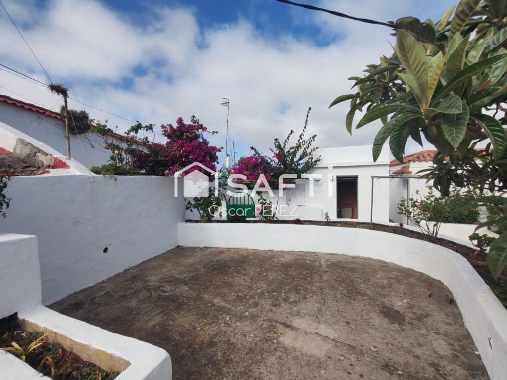 3 bedroom Finca/Country House for sale in Santa Maria de Guia de Gran Canaria - € 280,000 (Ref: 10115614)