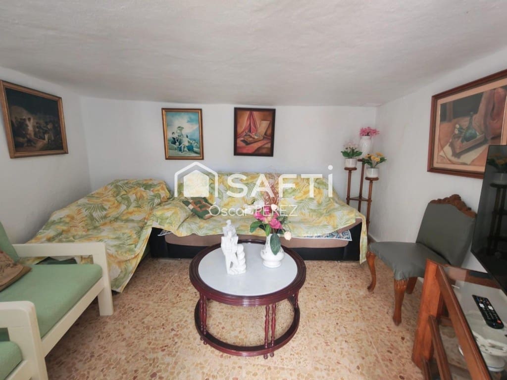 3 bedroom Finca/Country House for sale in Santa Maria de Guia de Gran Canaria - € 280,000 (Ref: 10115614)