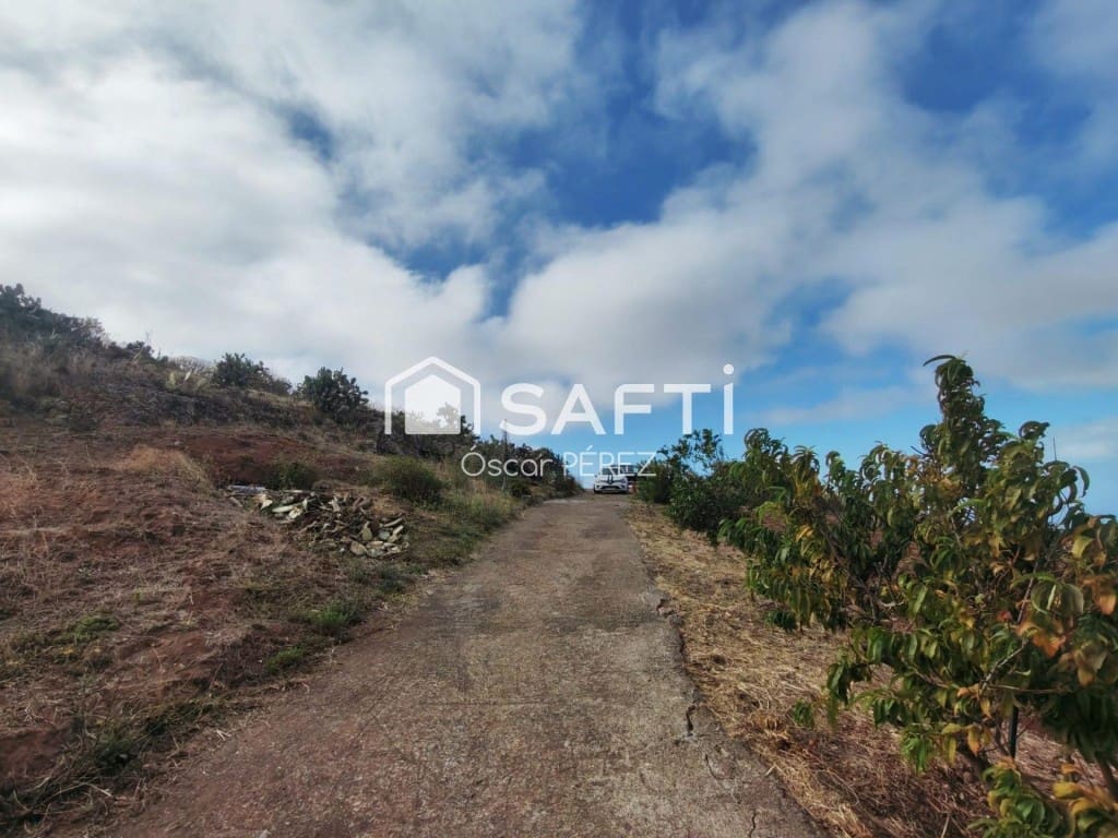 3 bedroom Finca/Country House for sale in Santa Maria de Guia de Gran Canaria - € 280,000 (Ref: 10115614)