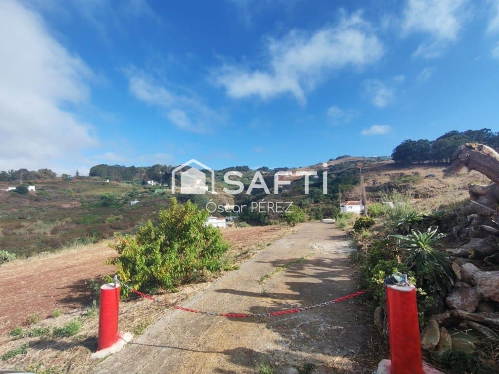 3 bedroom Finca/Country House for sale in Santa Maria de Guia de Gran Canaria - € 280,000 (Ref: 10115614)
