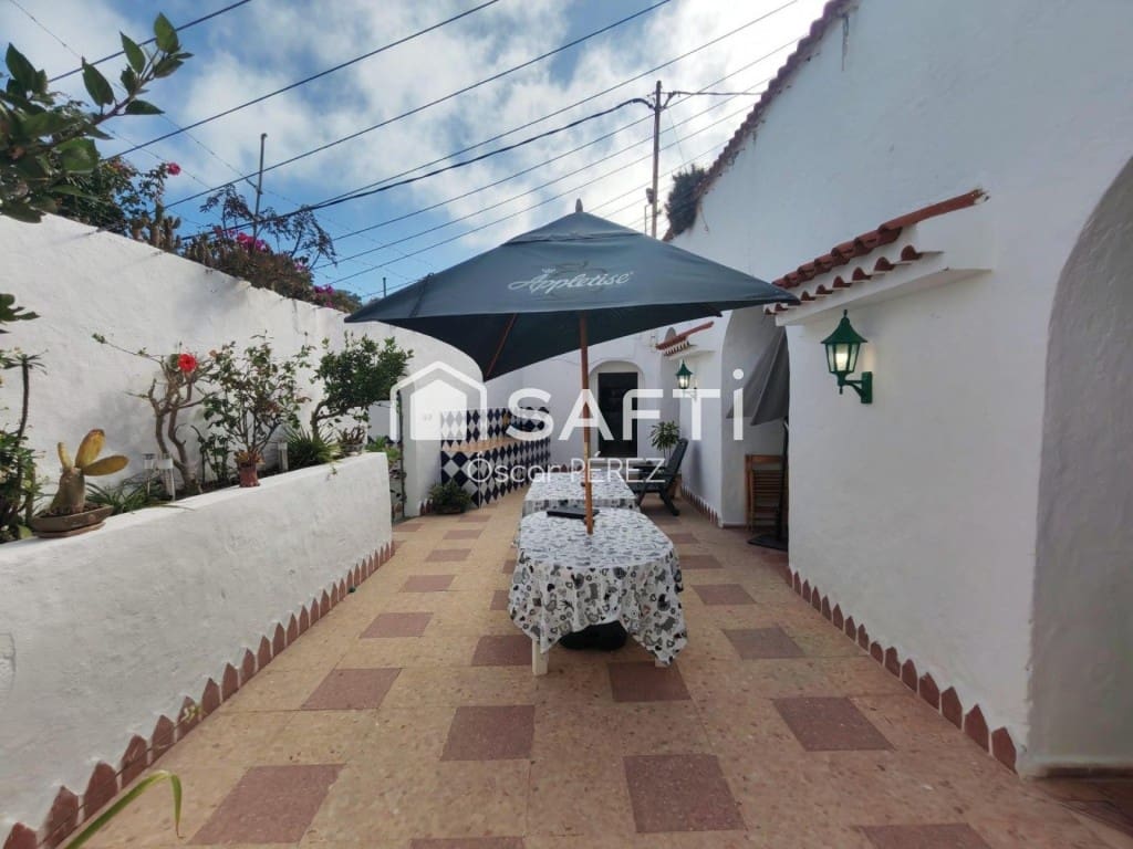 3 bedroom Finca/Country House for sale in Santa Maria de Guia de Gran Canaria - € 280,000 (Ref: 10115614)