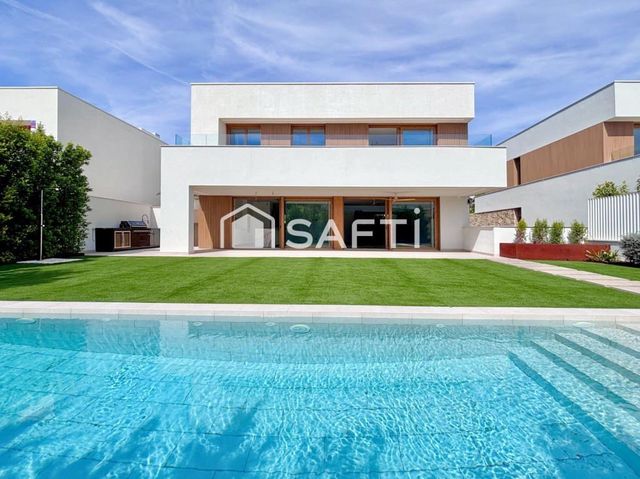 Chalet de 5 habitaciones en Sitges en venta con piscina garaje - 2.550.000 € (Ref: 10115617)