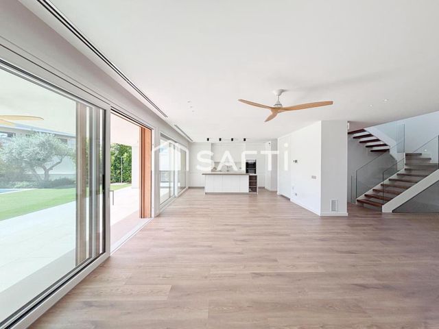 Chalet de 5 habitaciones en Sitges en venta con piscina garaje - 2.550.000 € (Ref: 10115617)