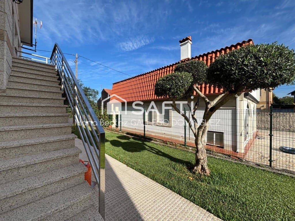 4 Zimmer Villa zu verkaufen in Moana mit Pool Garage - 750.000 € (Ref: 10119688)