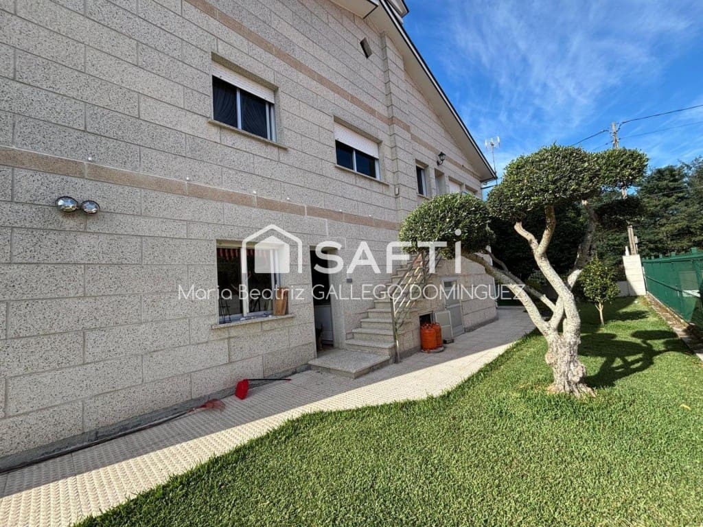 4 Zimmer Villa zu verkaufen in Moana mit Pool Garage - 750.000 € (Ref: 10119688)