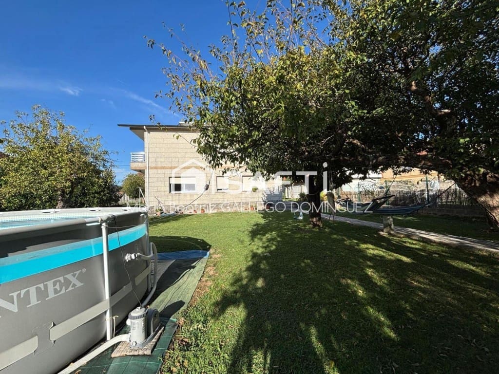 4 Zimmer Villa zu verkaufen in Moana mit Pool Garage - 750.000 € (Ref: 10119688)