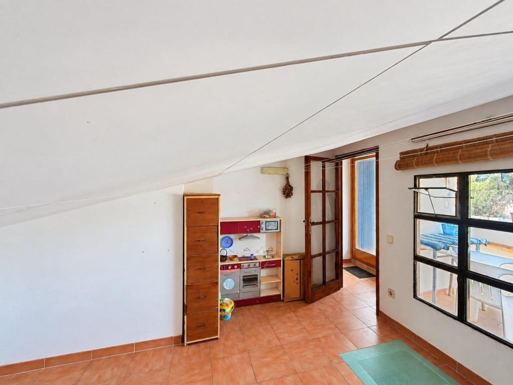 7 soveværelse Rækkehus til salg i Piera - € 220.000 (Ref: 10119696)