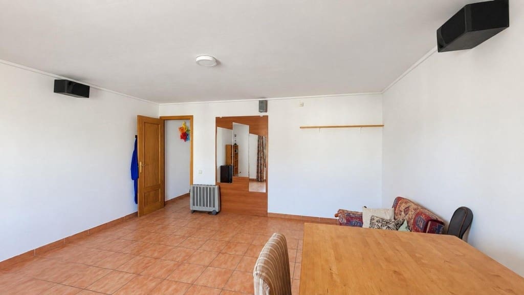 7 soveværelse Rækkehus til salg i Piera - € 220.000 (Ref: 10119696)