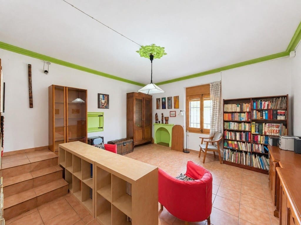7 soveværelse Rækkehus til salg i Piera - € 220.000 (Ref: 10119696)