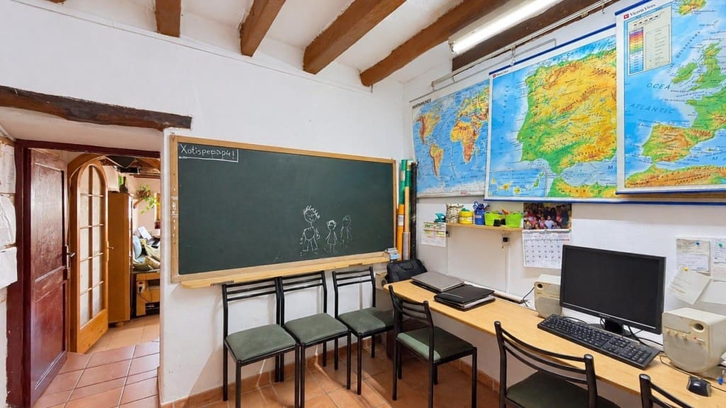 7 soveværelse Rækkehus til salg i Piera - € 220.000 (Ref: 10119696)