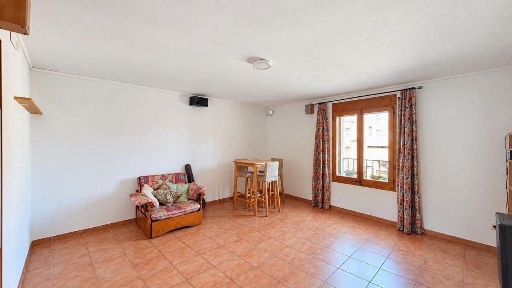 7 soveværelse Rækkehus til salg i Piera - € 220.000 (Ref: 10119696)